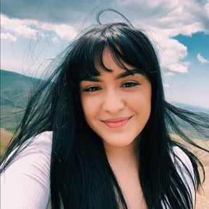 Meet your Posher, Esperanza
